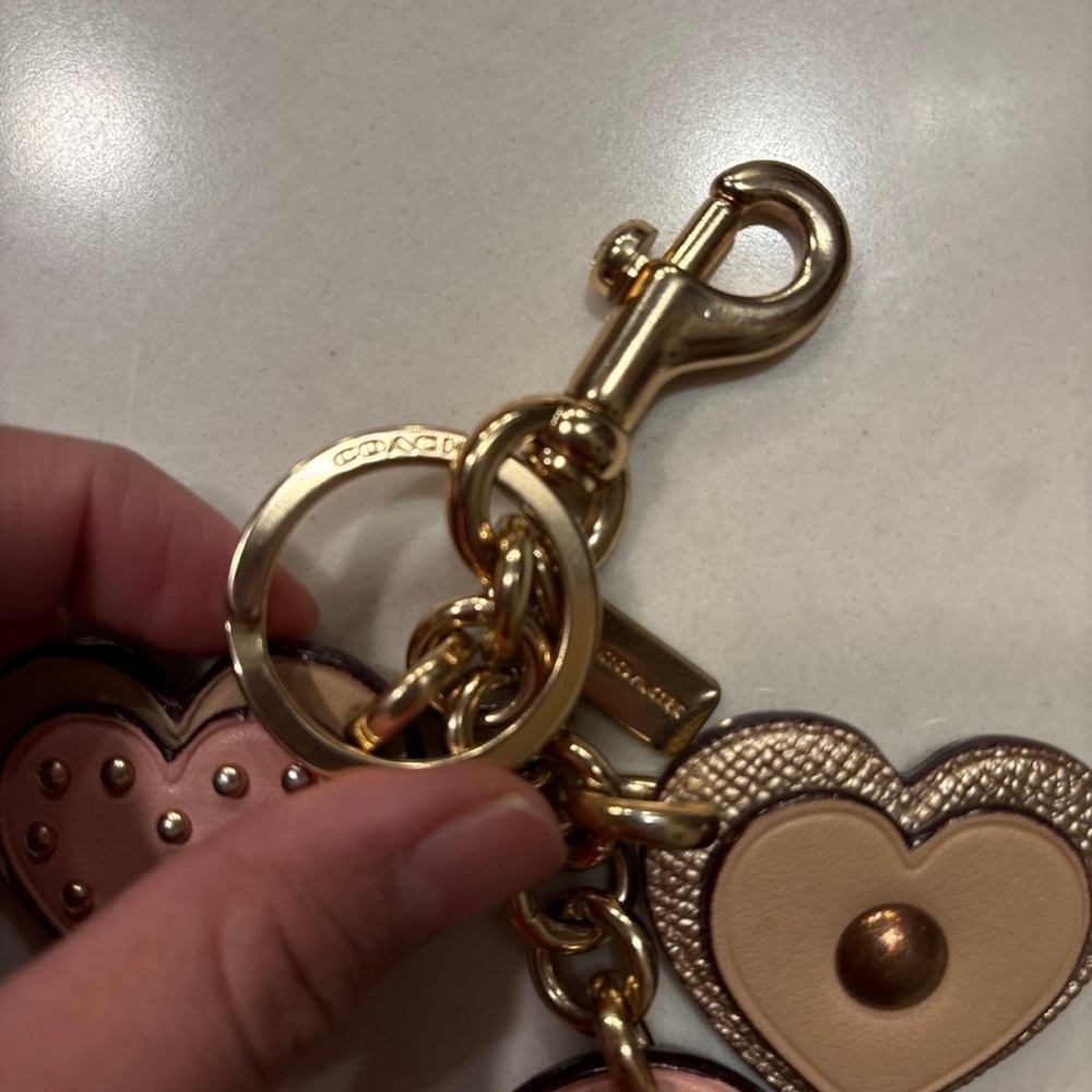 Coach Heart Keychain - Picture 3 of 4
